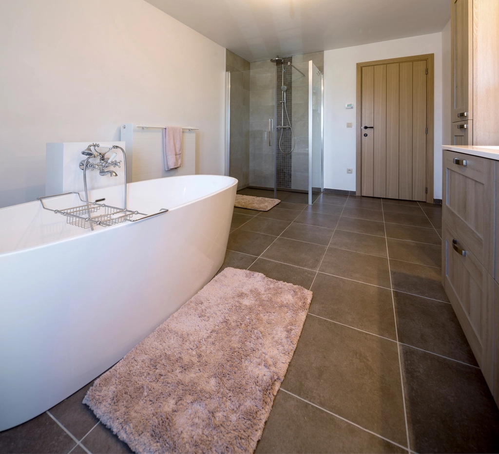 Reforma integral de baño por Construcciones Ribazo